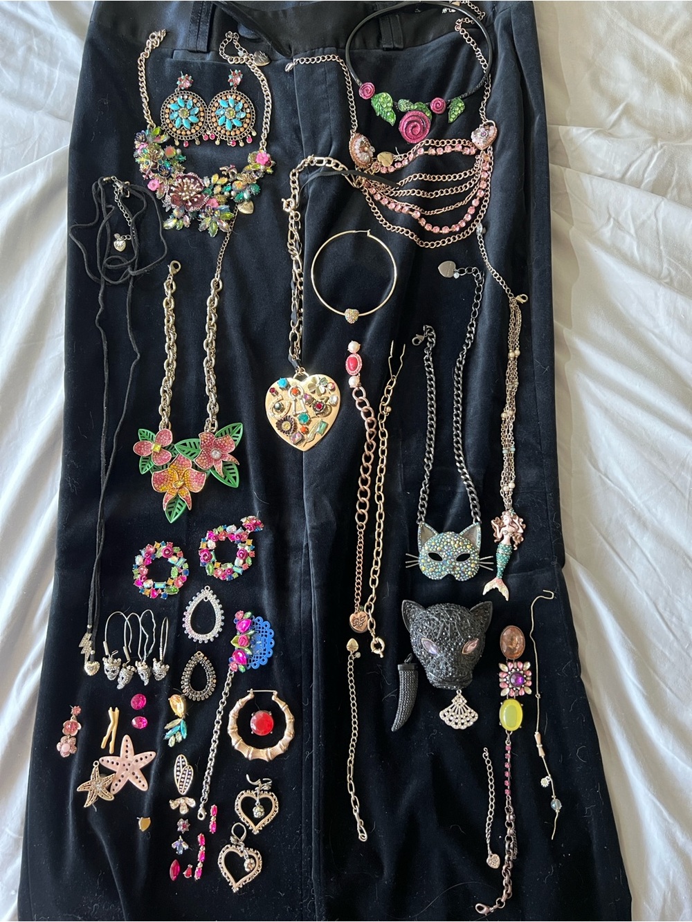 ULTRA RARE VINTAGE BETSEY JOHNSON JEWELRY — HUGE COLLECTOR’S LOT